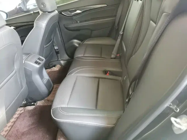 Buick Envision Plus — Фото автомобиля 16