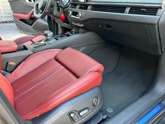Audi A4L — Фото автомобиля 23