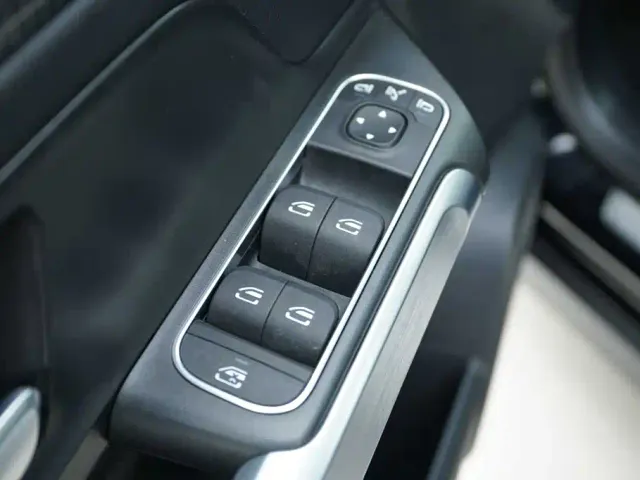 Mercedes-Benz GLB-Class — Фото автомобиля 9