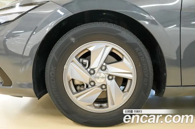 Hyundai AVANTE Новый Avante (CN7) — Фото автомобиля 5