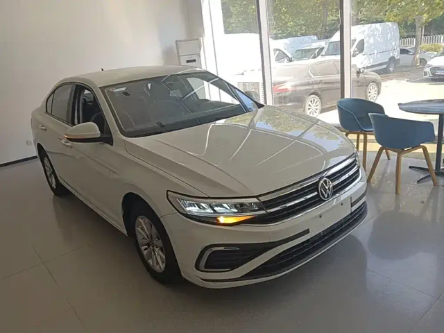 Volkswagen Bora — Фото автомобиля 3