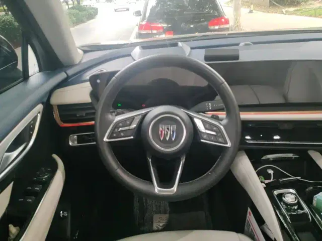 Buick Envision Plus — Фото автомобиля 15