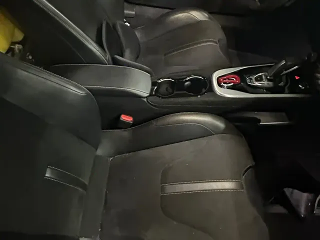 Lotus Cars EMIRA 2021 2.0T DCT First Edition — Фото автомобиля 7
