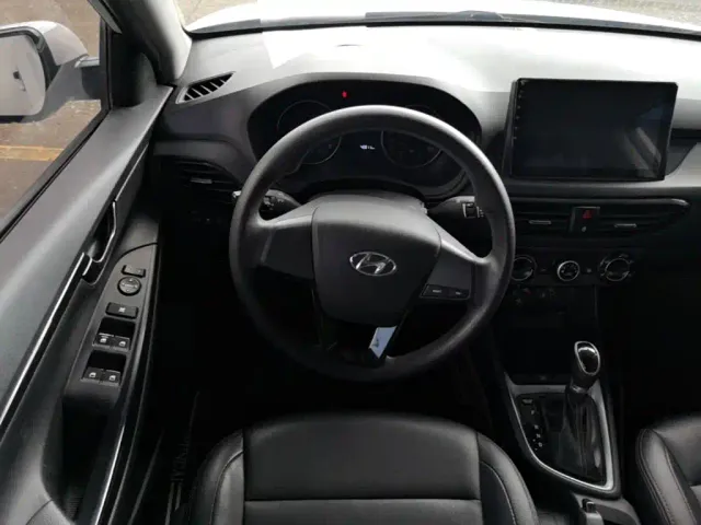 Hyundai Elantra — Фото автомобиля 10