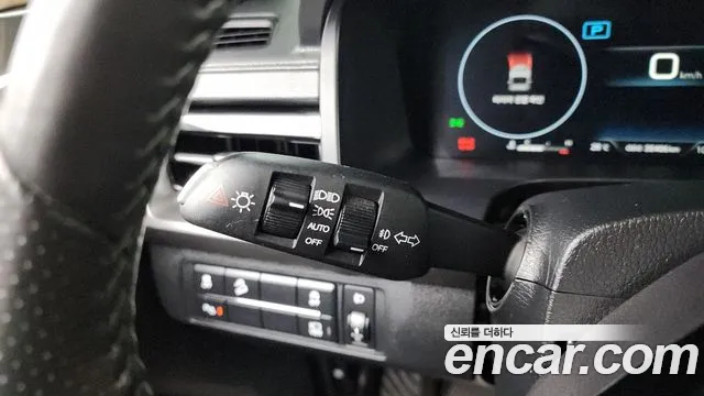 KG_Mobility_Ssangyong Rexton Новый Rexton Sport Khan Дизель 2.2 4WD — Фото автомобиля 27
