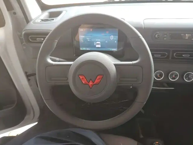 Wuling Zhiguang NEV — Фото автомобиля 9