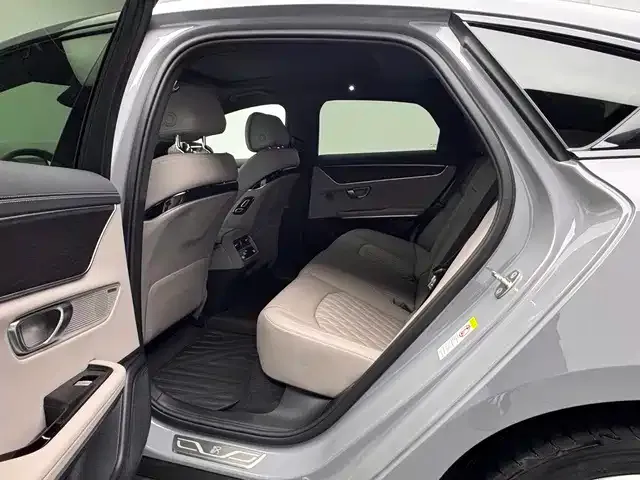 BYD Han — Фото автомобиля 19