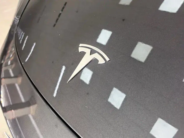Tesla Model Y — Фото автомобиля 9