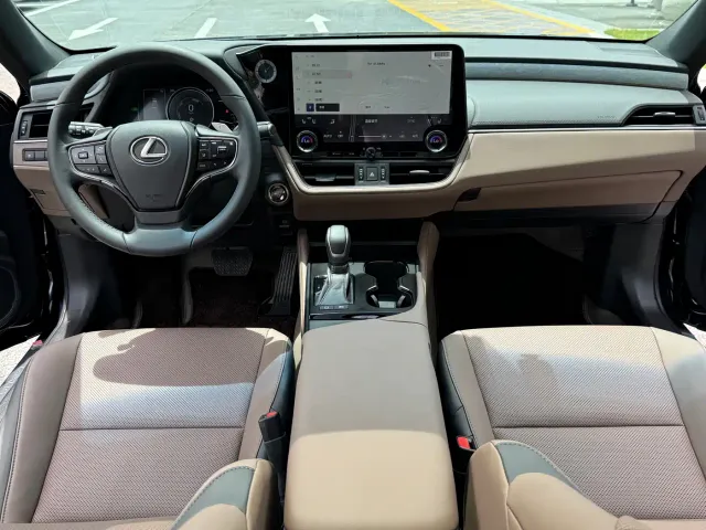 Lexus ES — Фото автомобиля 6