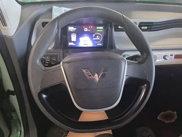 Wuling Hongguang Mini EV — Фото автомобиля 10