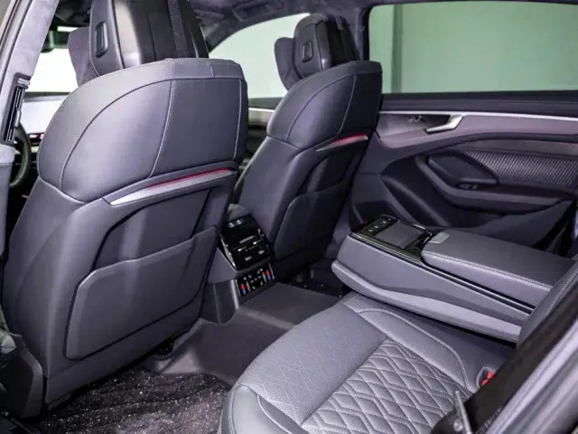 Audi A6L — Фото автомобиля 17