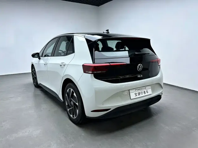 Volkswagen ID.3 — Фото автомобиля 3