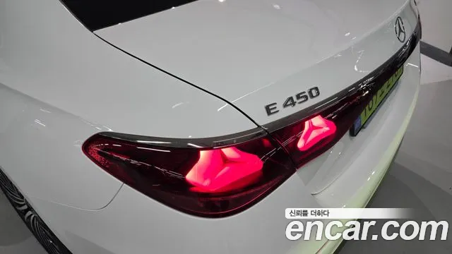 Mercedes-Benz E-Class W214 — Фото автомобиля 12