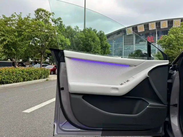 Xpeng P7+ — Фото автомобиля 19