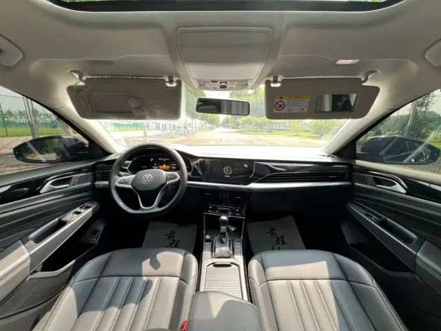 Volkswagen Passat — Фото автомобиля 10