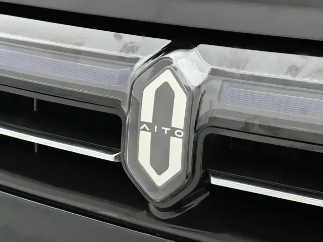 Aito M7 — Фото автомобиля 25