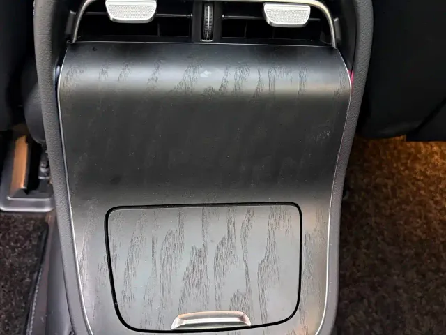 Mercedes-Benz E-Class — Фото автомобиля 20