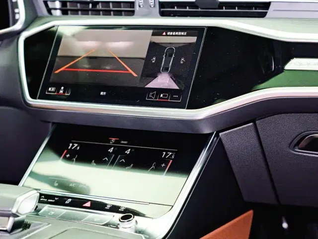 Audi A6L — Фото автомобиля 14