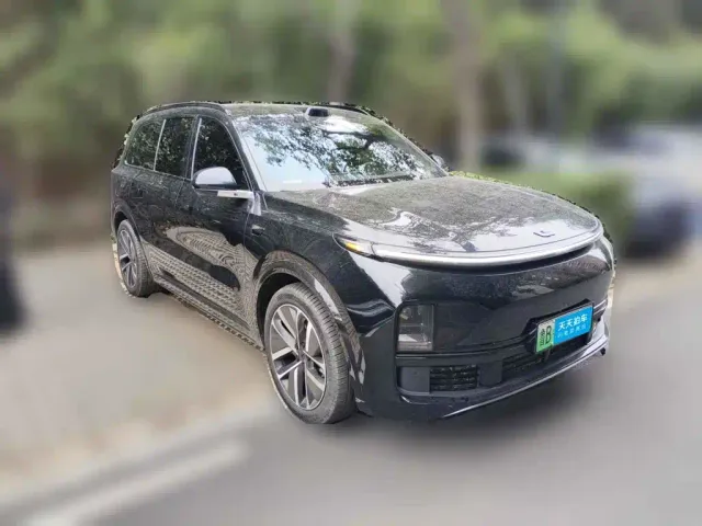 Li Auto L9 — Фото автомобиля 3
