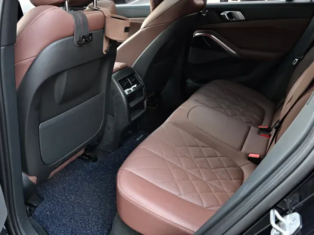 BMW X6 — Фото автомобиля 10