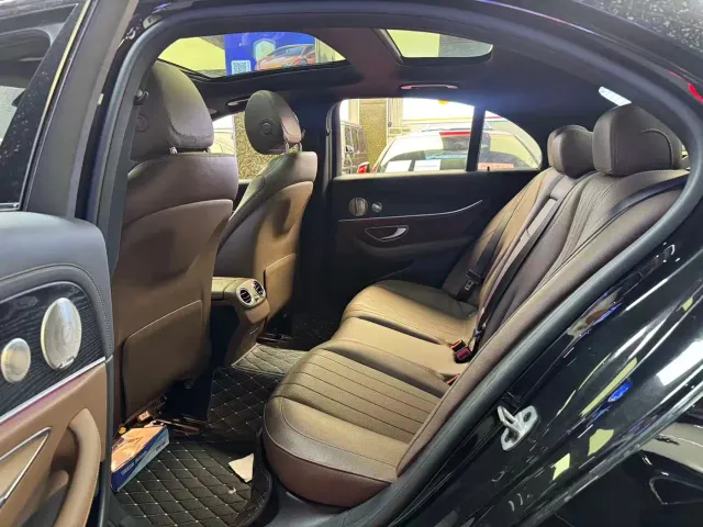 Mercedes-Benz E-Class — Фото автомобиля 5
