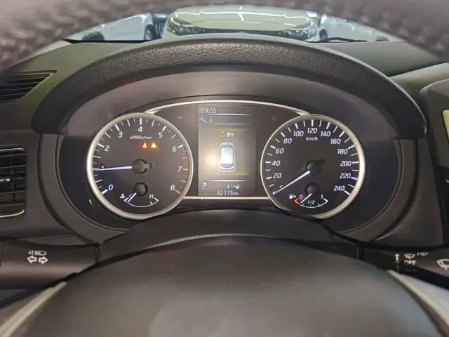 Nissan Tiida — Фото автомобиля 11
