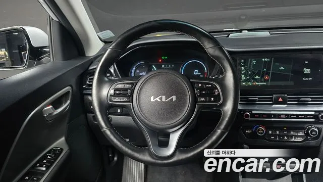 Kia Niro Niro Plus Air — Фото автомобиля 13