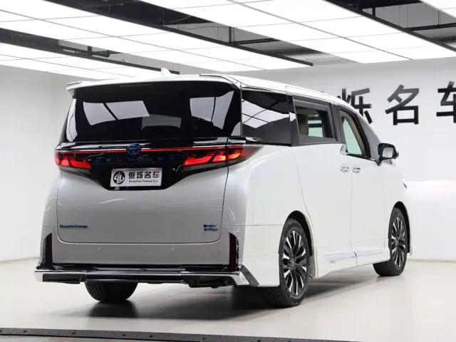 Toyota Vellfire — Фото автомобиля 28