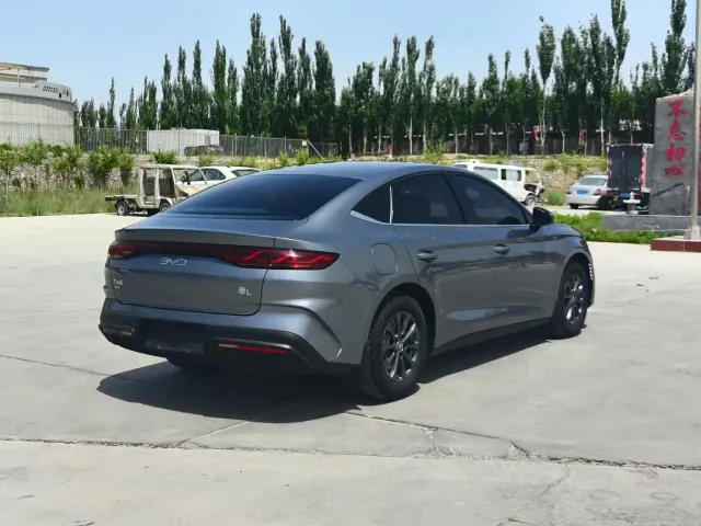 BYD Qin L — Фото автомобиля 9