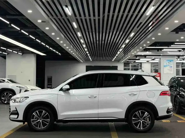 BYD Song Pro — Фото автомобиля 7