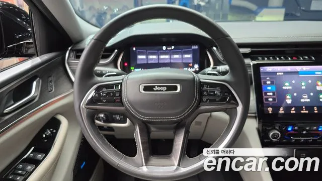 Jeep Cherokee Grand Cherokee(WL) 3.6 Overland — Фото автомобиля 12