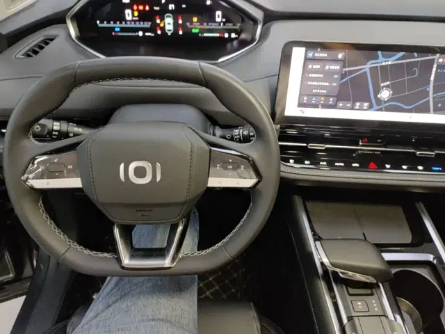 Changan Qiyuan Q05 — Фото автомобиля 9