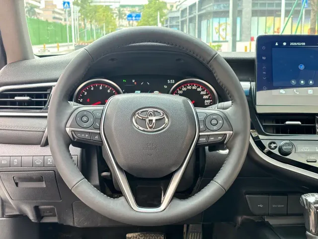 Toyota Camry — Фото автомобиля 12
