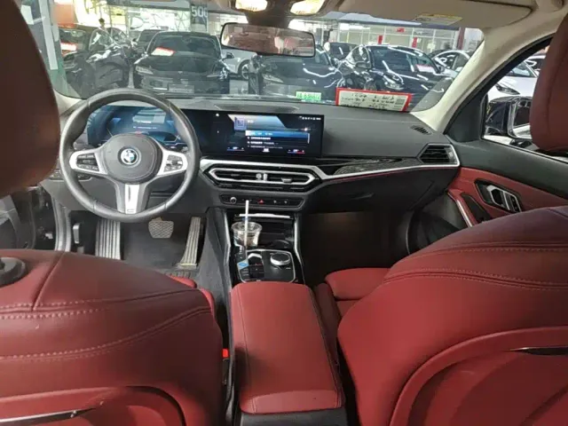 BMW i3 — Фото автомобиля 9
