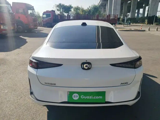 Changan Qiyuan A05 — Фото автомобиля 5