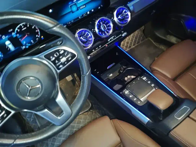 Mercedes-Benz GLB-Class — Фото автомобиля 13