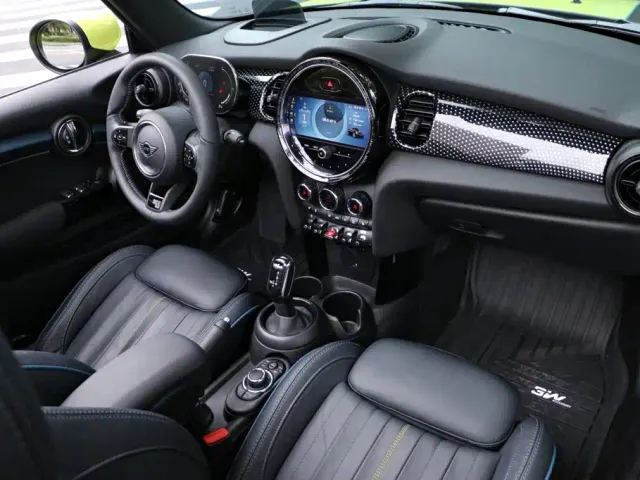 MINI Hatch — Фото автомобиля 17