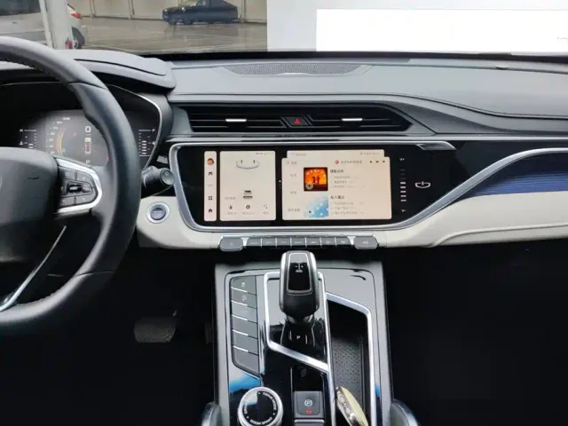 Geely Boyue — Фото автомобиля 13