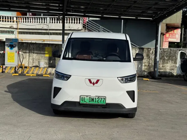 Wuling Yangguang — Фото автомобиля 2