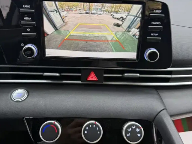 Hyundai Elantra — Фото автомобиля 11