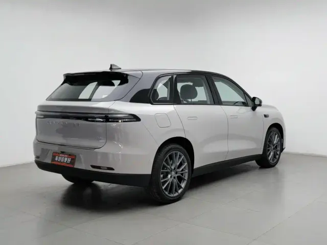 Leapmotor C10 — Фото автомобиля 2