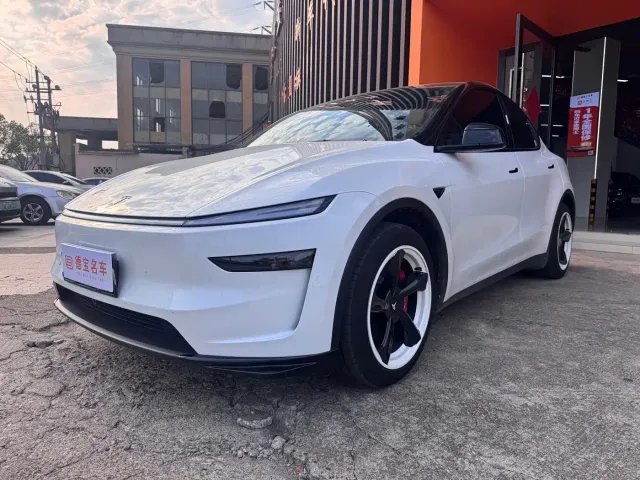 Фотография автомобиля — Tesla Model Y