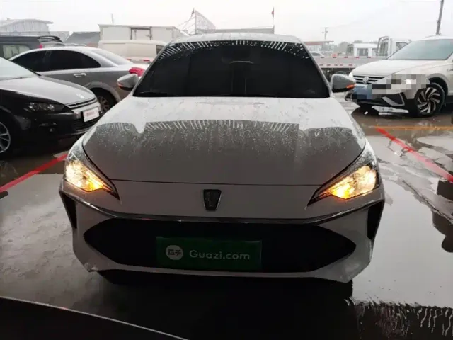 Roewe i5 — Фото автомобиля 2