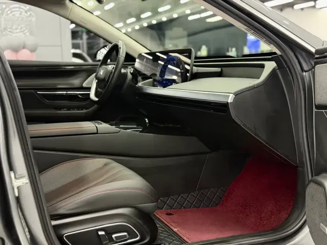 Xpeng P7 — Фото автомобиля 9