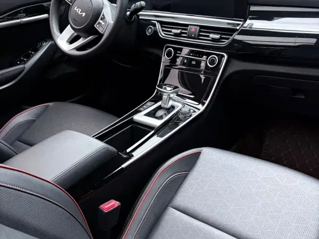 Kia Seltos — Фото автомобиля 12