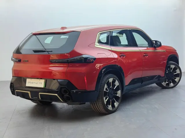 BMW XM — Фото автомобиля 4
