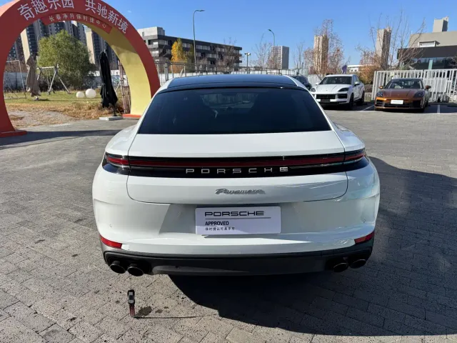 Porsche Panamera — Фото автомобиля 14