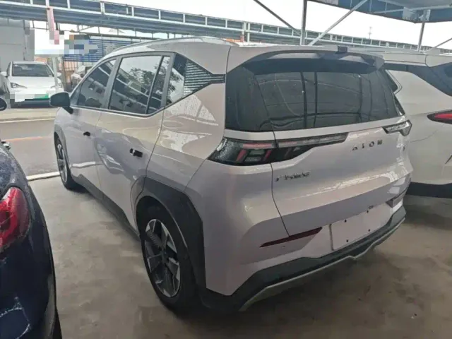 GAC Aion Y — Фото автомобиля 4