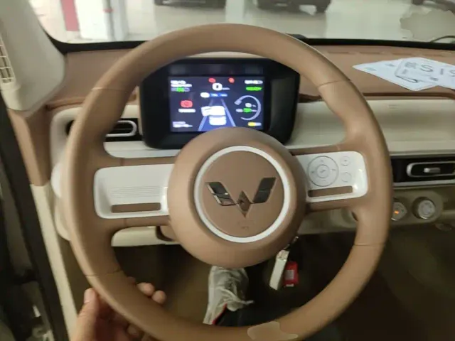 Wuling Hongguang Mini EV — Фото автомобиля 10