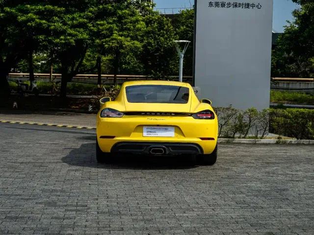 Porsche 718 — Фото автомобиля 9